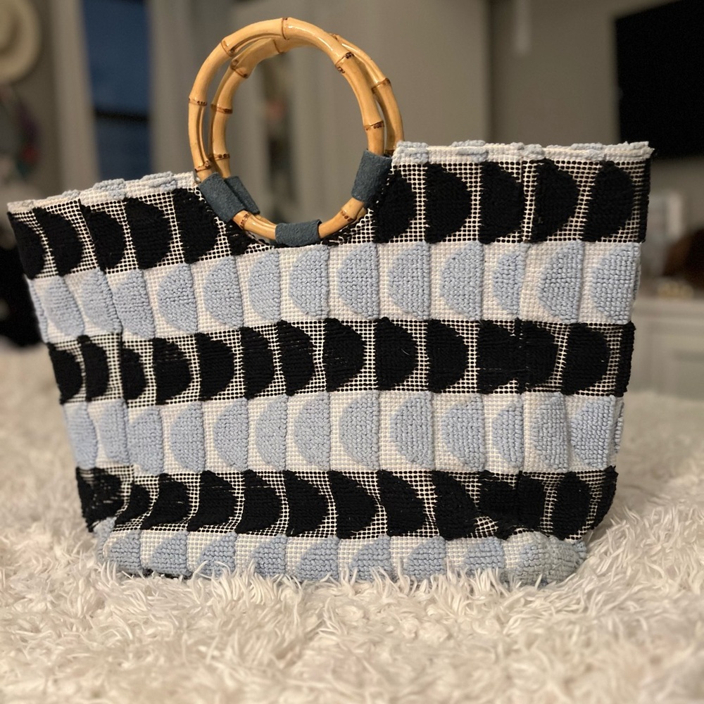 Isola Casa Carlotta Medium Tote Bag - Picture 7 of 16